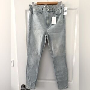 NEW w/Tags Good American Skinny Jeans w/ GOOD Rhinestones on back Size 14